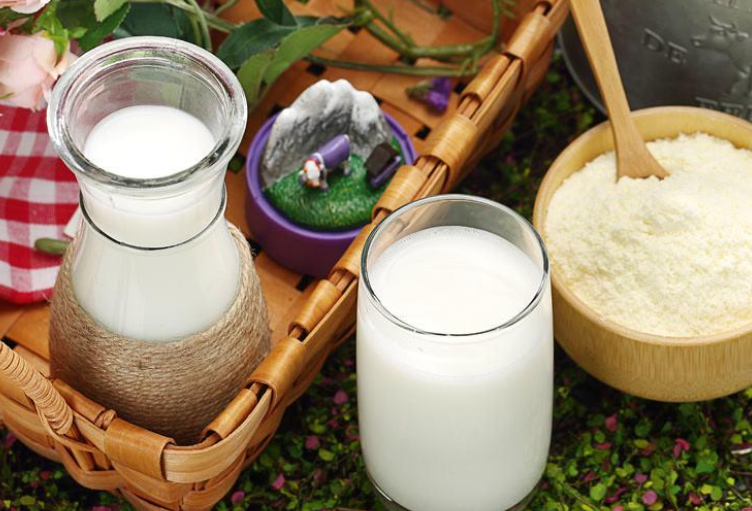 愛他美白金版真的好嗎？愛他美奶粉怎么沖？